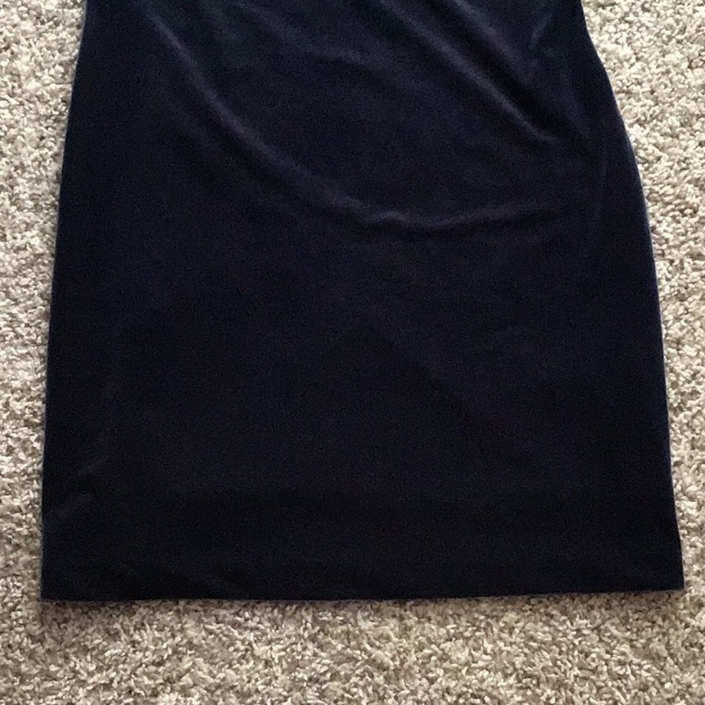 $5️⃣&🔟Sale Laundry by Shelli Segal Velvet Cocktail Dress - Picture 3 of 5